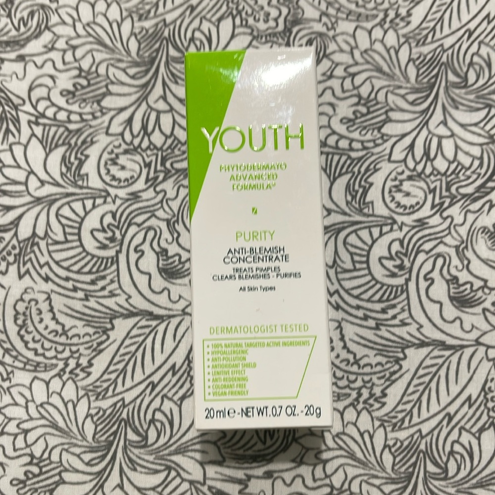 Youth Phytodermato Advanced Formula.